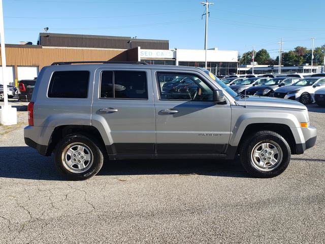 Used 2015 Jeep Patriot Sport w/ Power Value Group AWD/4WD image 2
