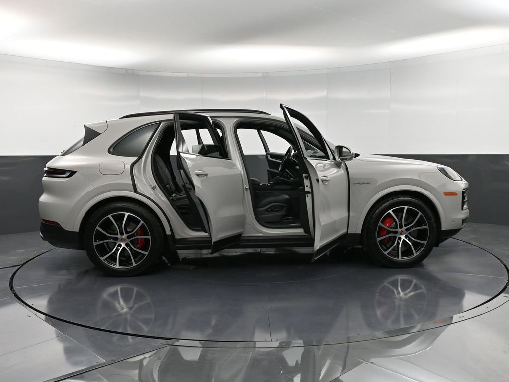 New 2026 Porsche Cayenne S image 36