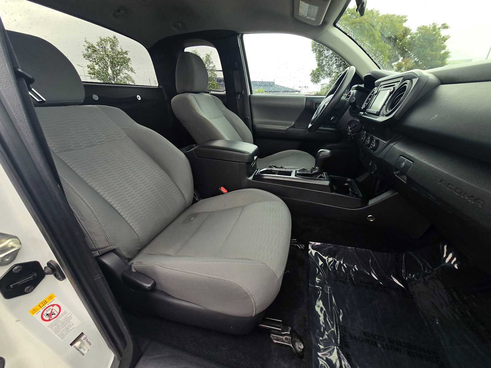 Used 2019 Toyota Tacoma SR image 11