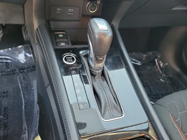 Used 2021 Nissan Kicks SR FWD image 32