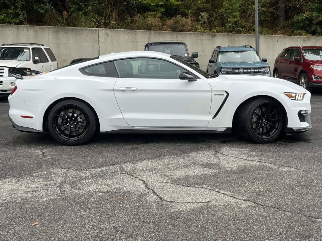 Certified 2019 Ford Mustang Shelby GT350 w/ Technology Package RWD image 2