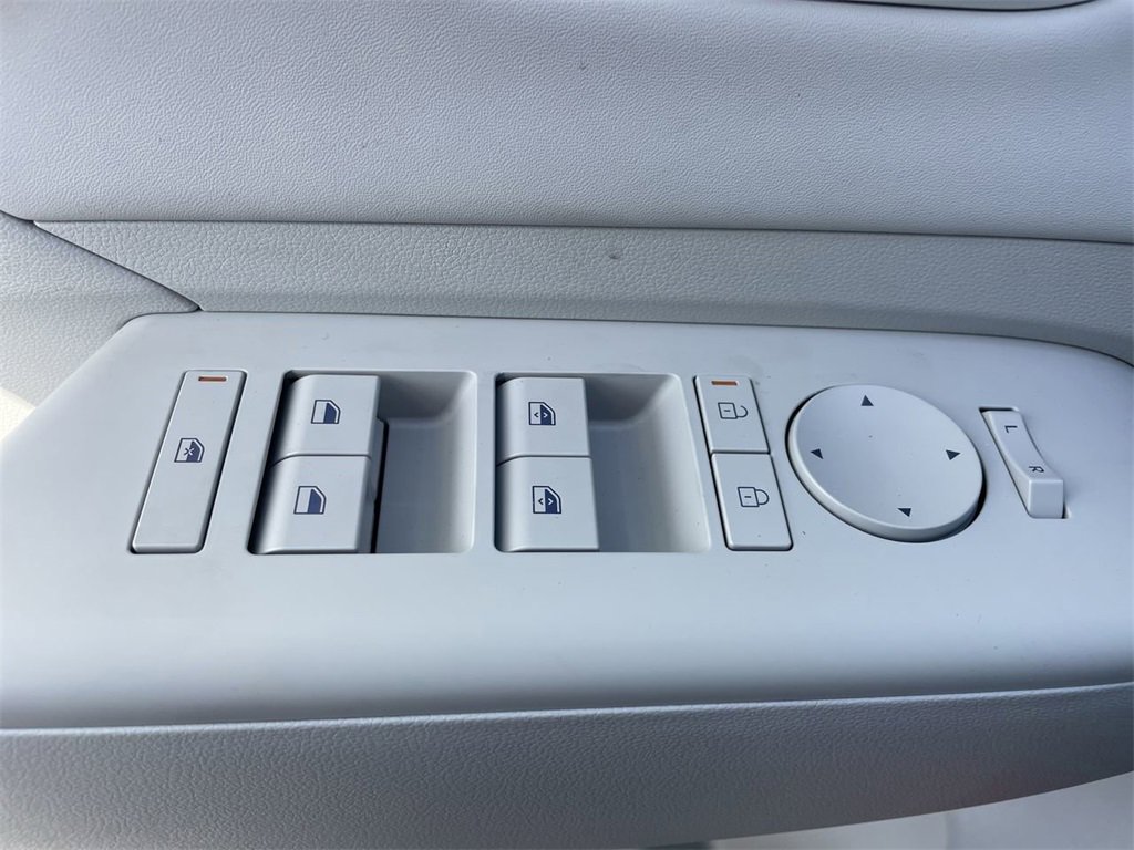 New 2026 Hyundai Kona Limited image 21