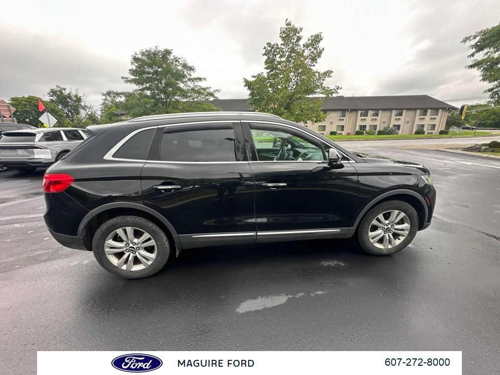Used 2018 Lincoln MKX Premiere AWD/4WD image 3