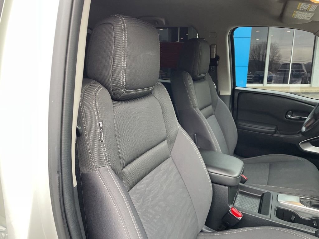 Used 2023 Nissan Frontier SV image 23