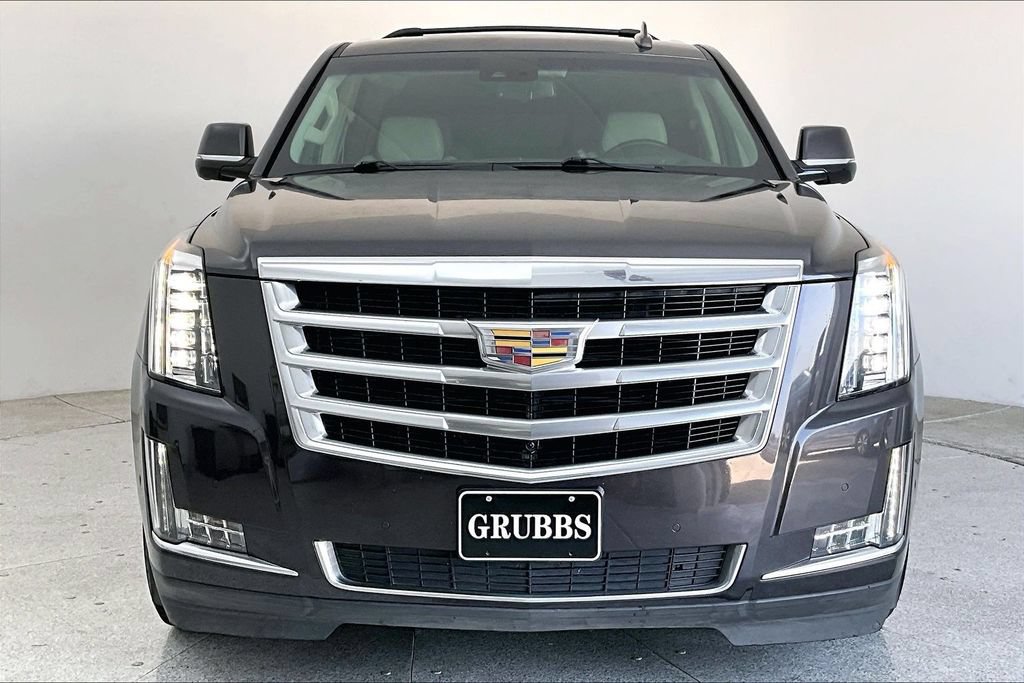 Used 2017 Cadillac Escalade Luxury AWD/4WD image 3