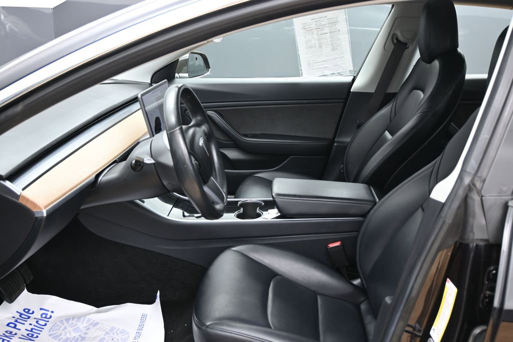Used 2018 Tesla Model 3 Long Range RWD image 17