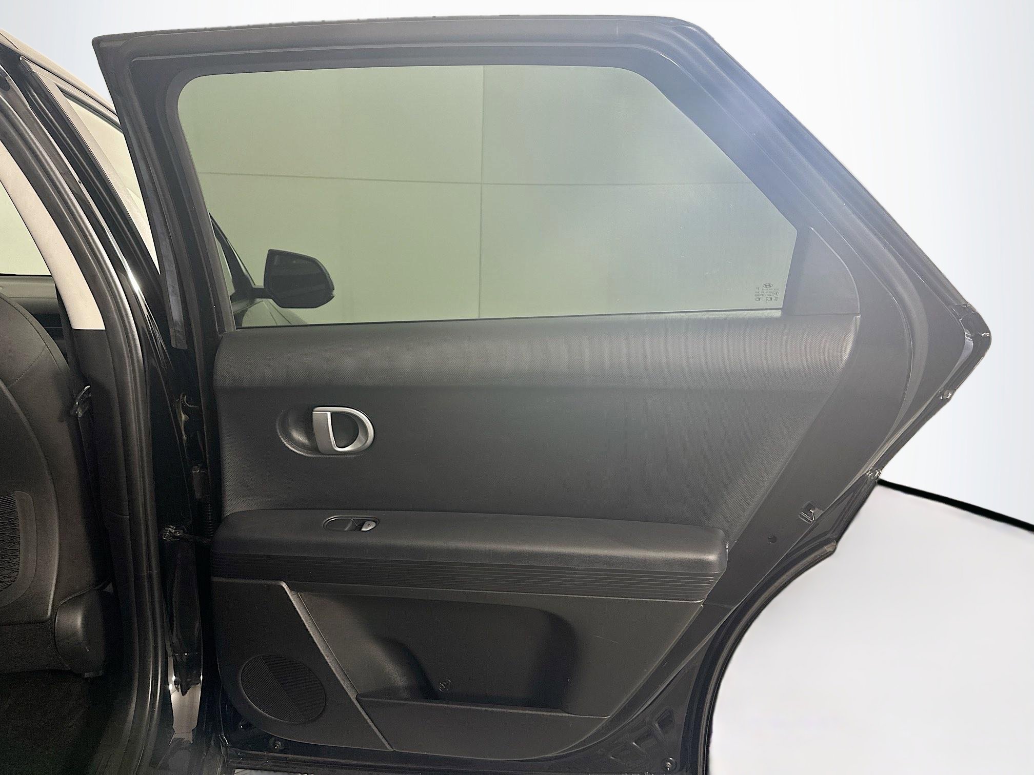 Used 2023 Hyundai Ioniq 5 SE image 29