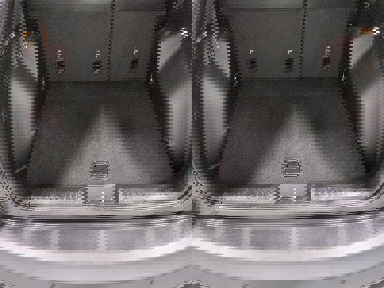 Certified 2019 Jeep Cherokee Trailhawk w/ Cold Weather Group image 34