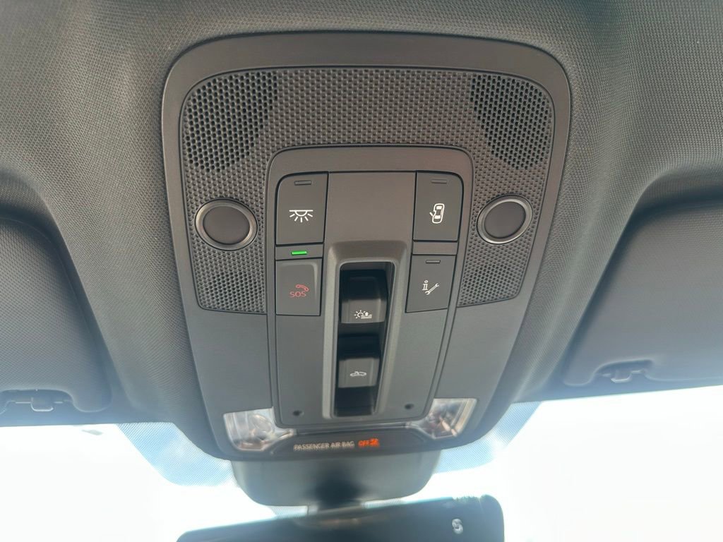 New 2025 Audi Q3 2.0T Premium image 21