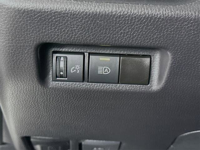 Certified 2025 Toyota RAV4 XLE image 17