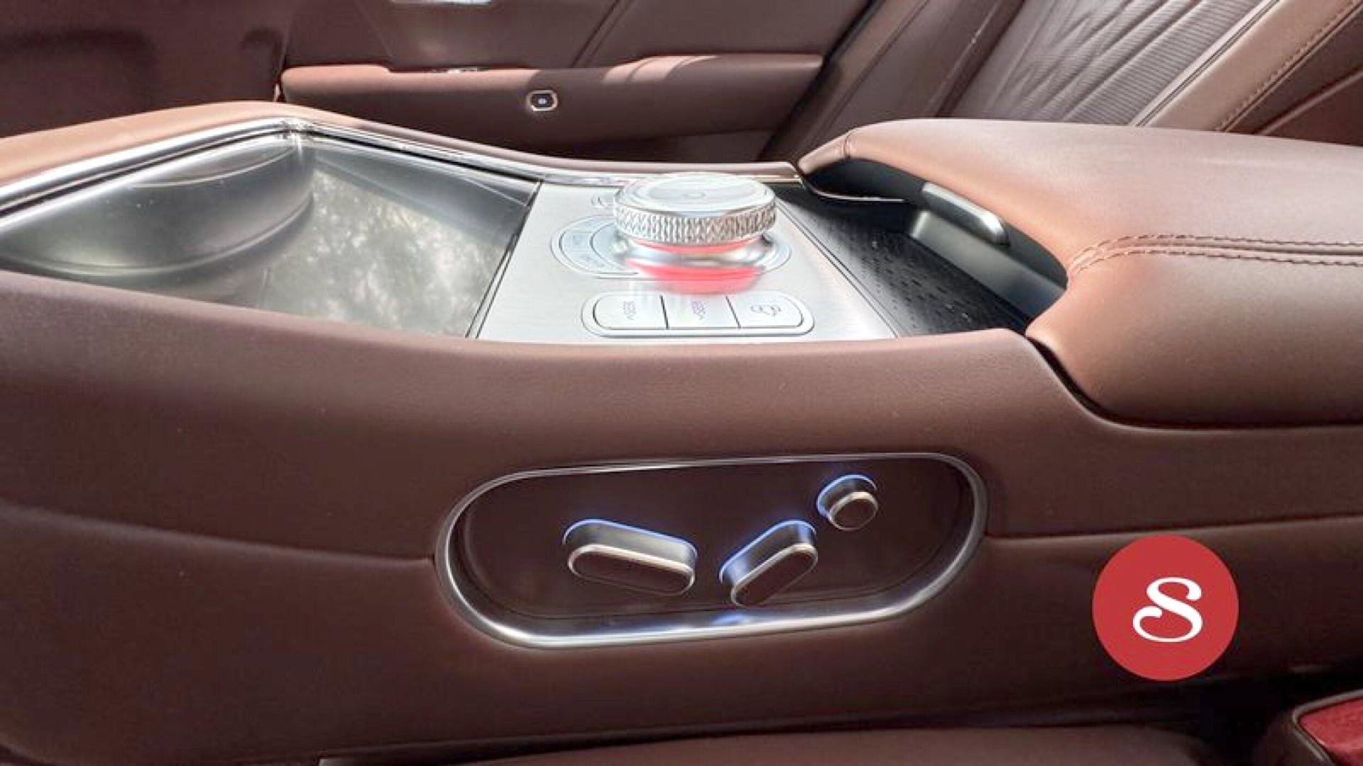 Used 2025 Genesis G90 3.5T image 13