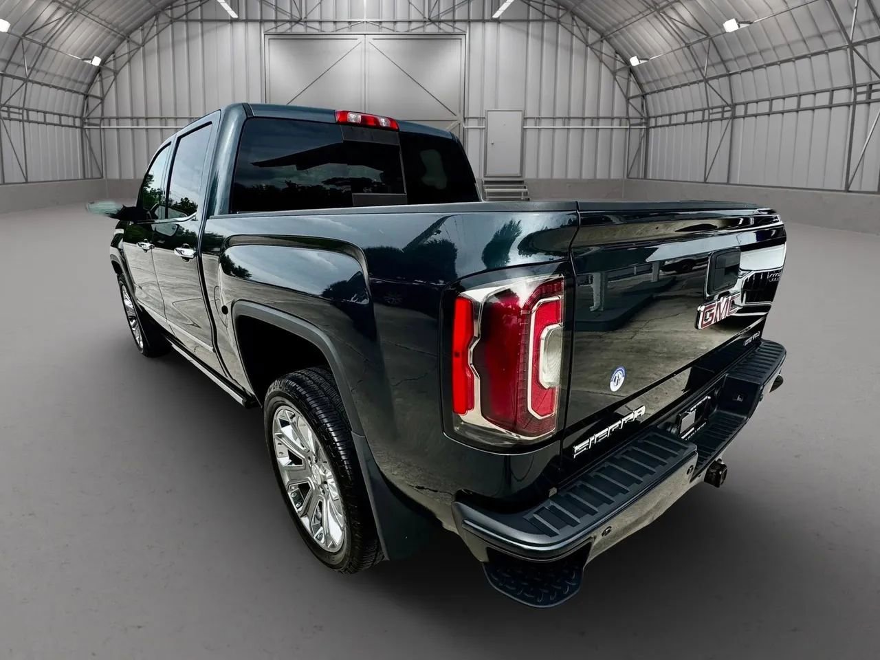 Used 2017 GMC Sierra 1500 Denali w/ Denali Ultimate Package AWD/4WD image 5