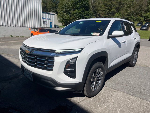 Used 2025 Chevrolet Equinox LT AWD/4WD image 9