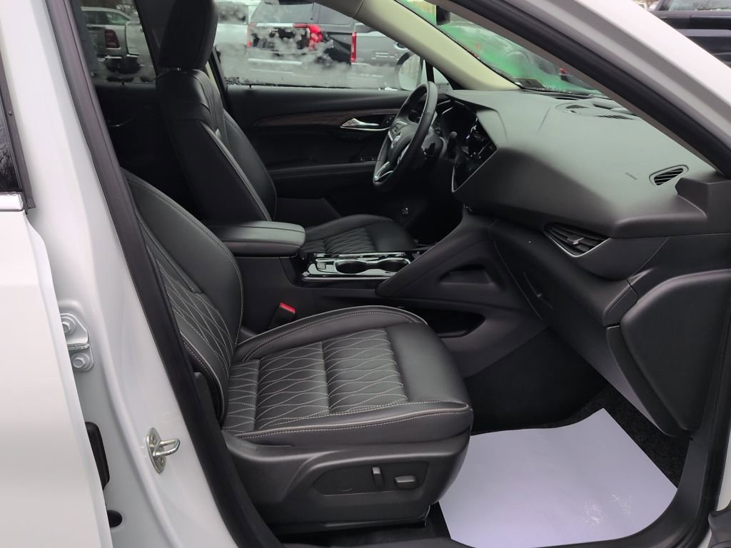 Used 2022 Buick Envision Avenir w/ Safety Package image 31