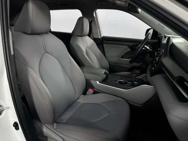 Used 2020 Toyota Highlander L image 15