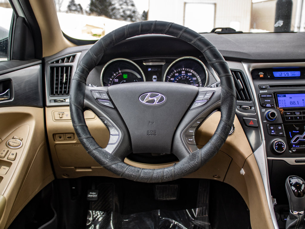 Used 2012 Hyundai Sonata Hybrid image 24