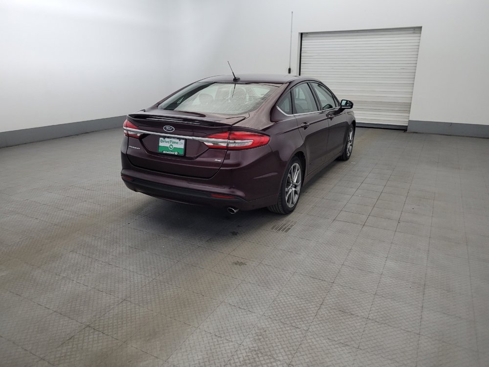 Used 2017 Ford Fusion SE w/ Equipment Group 201A FWD image 9