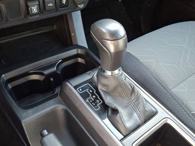 Used 2022 Toyota Tacoma TRD Off-Road AWD/4WD image 17