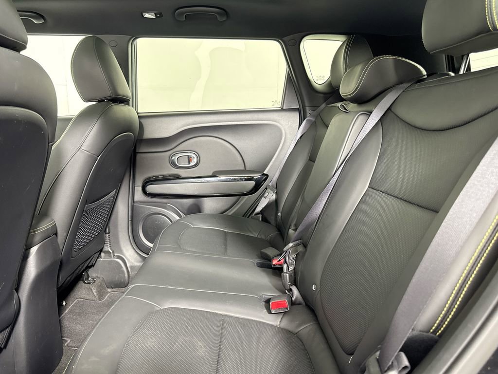 Used 2015 Kia Soul + w/ Primo Package FWD image 9