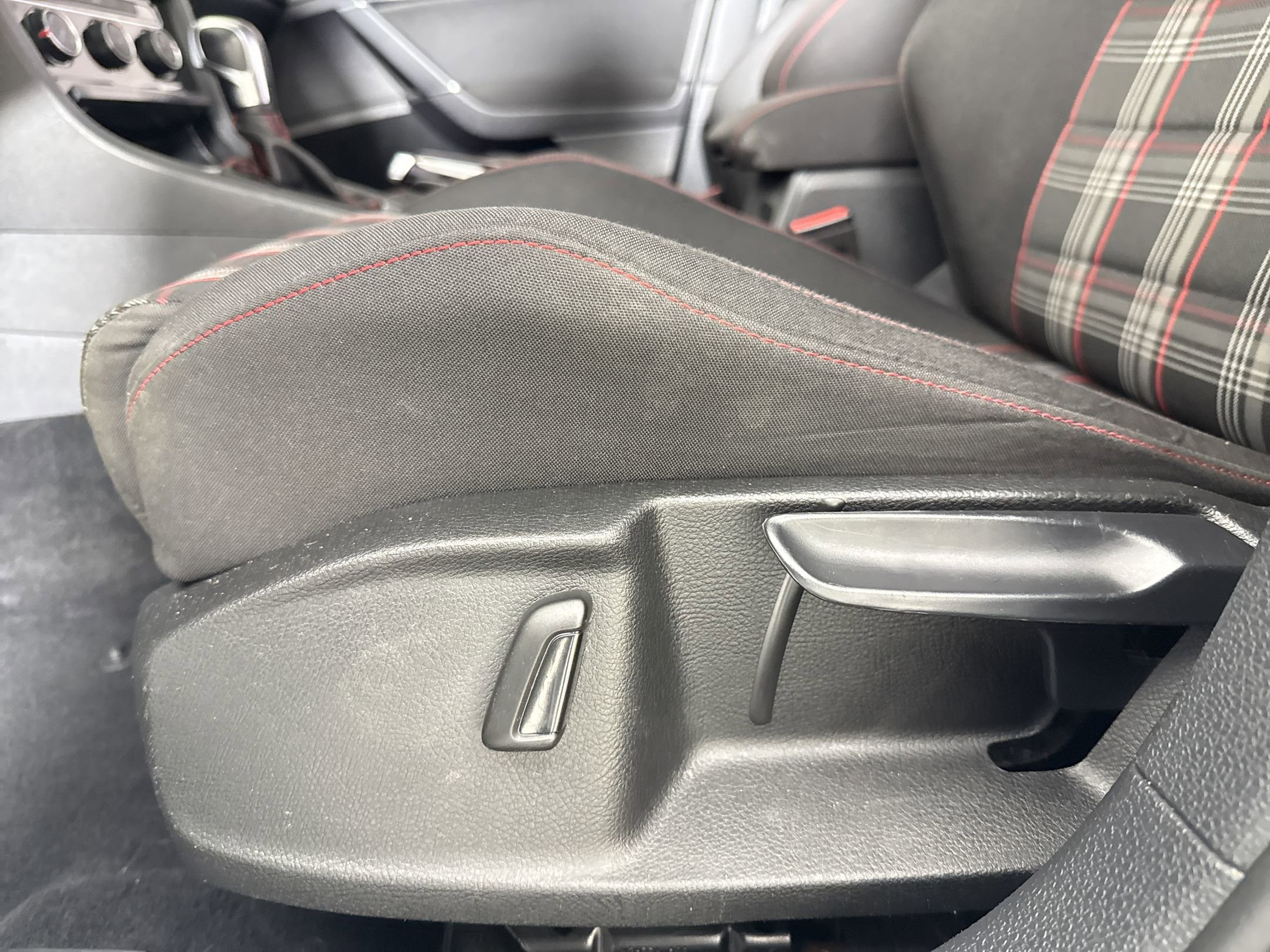 Used 2020 Volkswagen GTI S FWD image 14