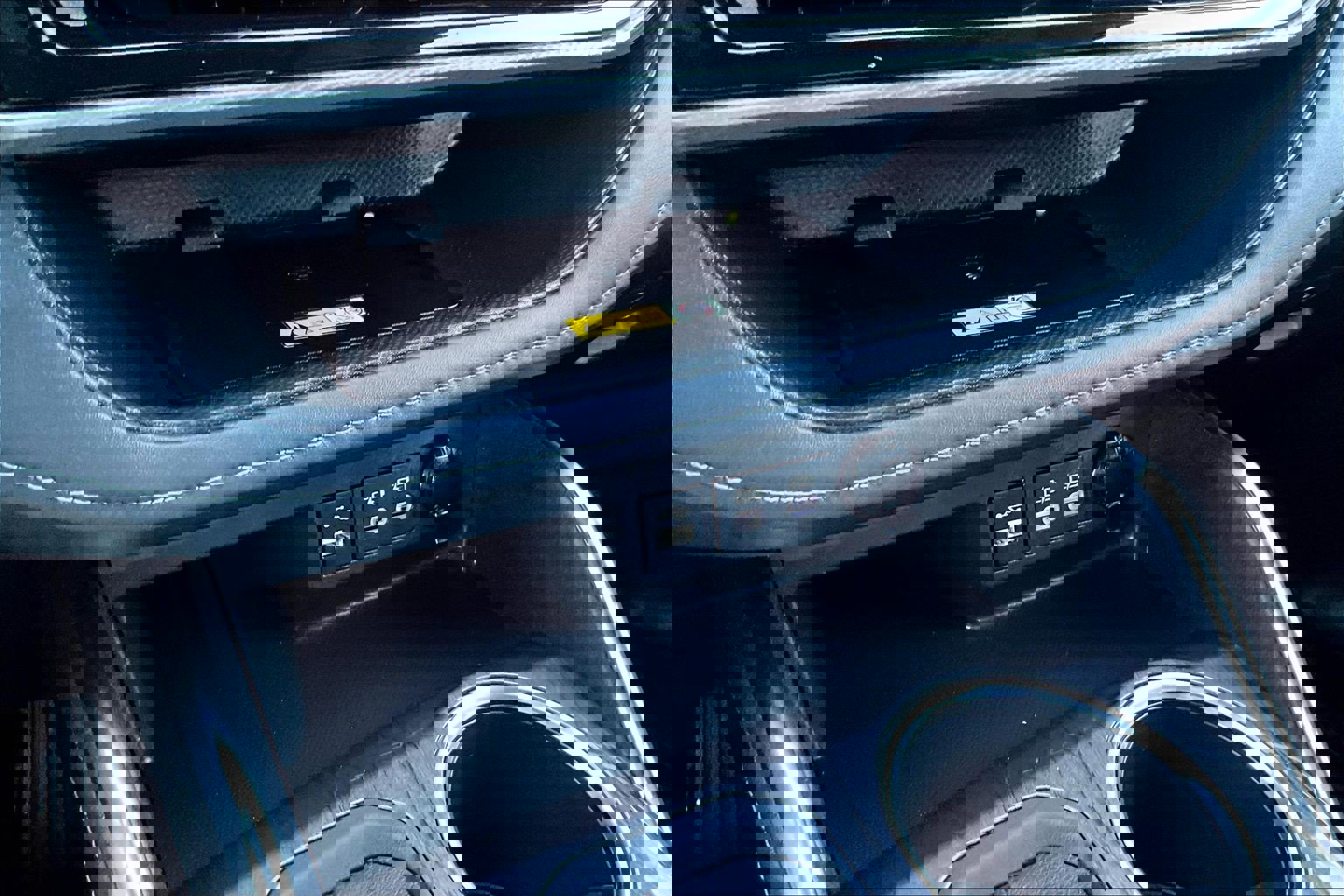 Used 2023 Toyota Highlander Platinum image 32