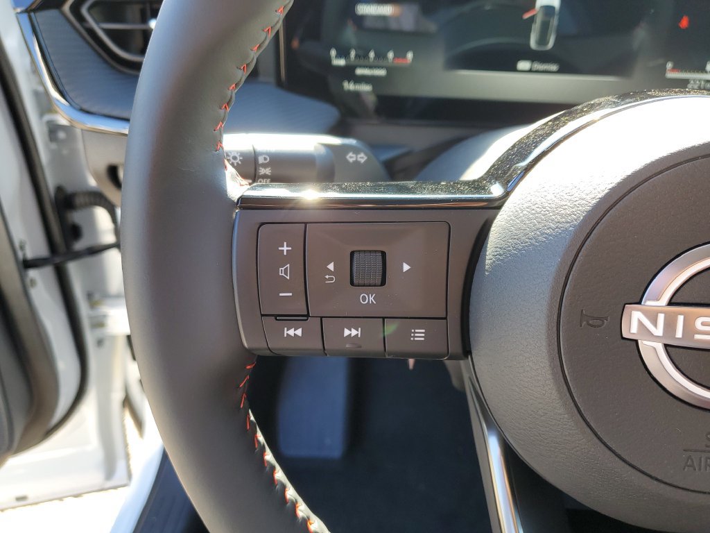 New 2027 Nissan Kicks SR w/ SR Premium Package FWD image 24