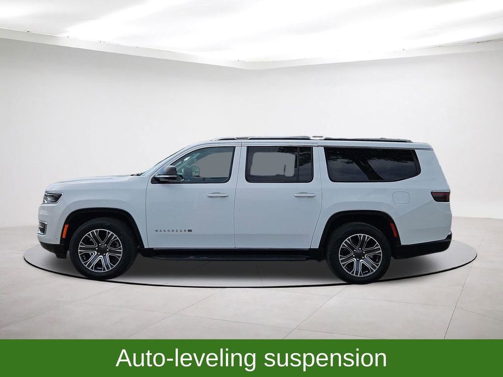 Used 2024 Jeep Wagoneer L Series II image 4