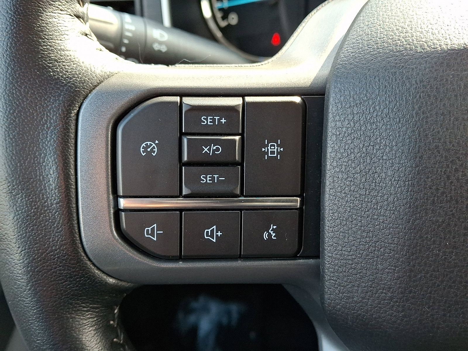 Certified 2022 Ford F150 XLT w/ Equipment Group 302A High image 27