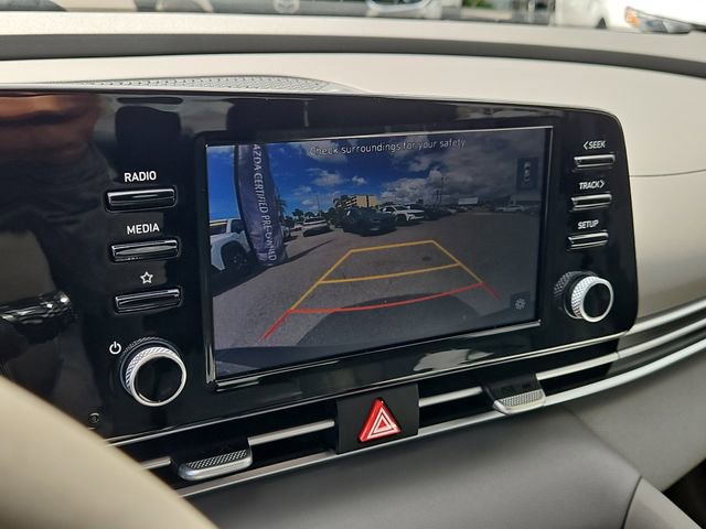 Used 2022 Hyundai Elantra SEL w/ Convenience + Premium Package FWD image 25