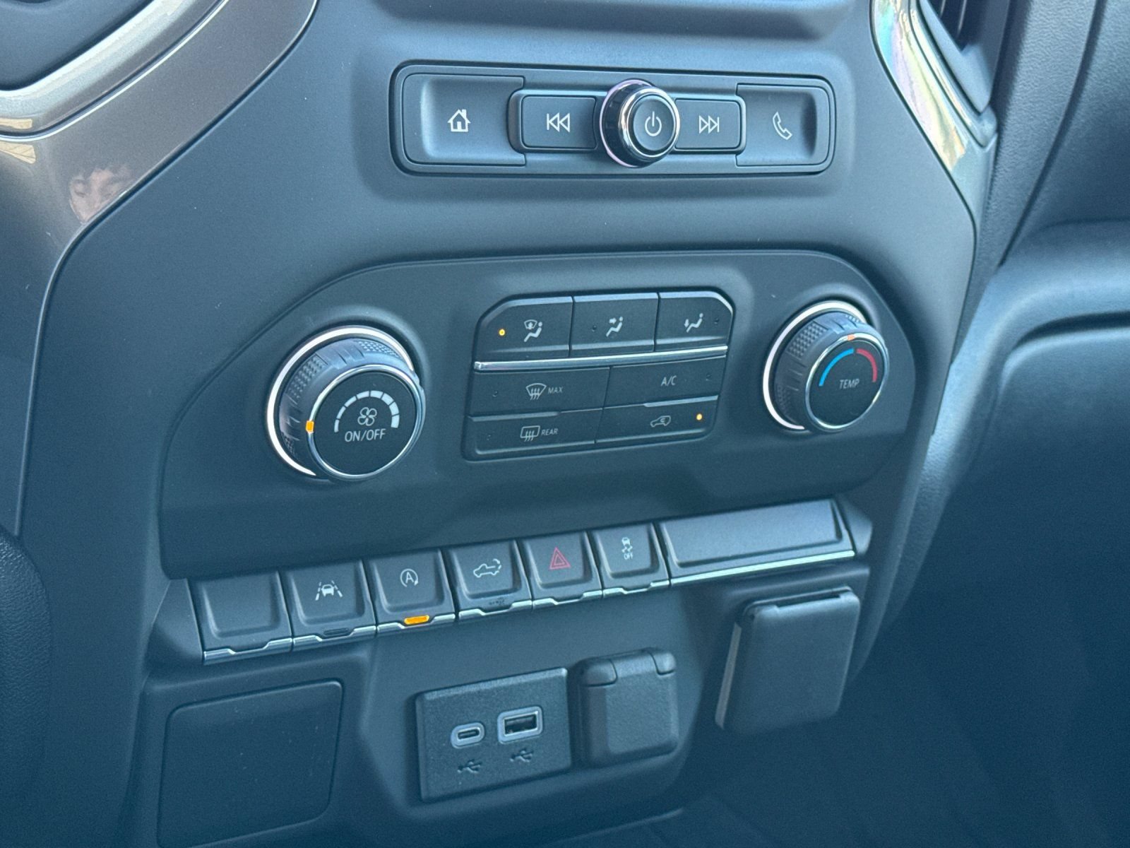 New 2026 Chevrolet Silverado 1500 Custom w/ LPO, Dark Essentials Package AWD/4WD image 21
