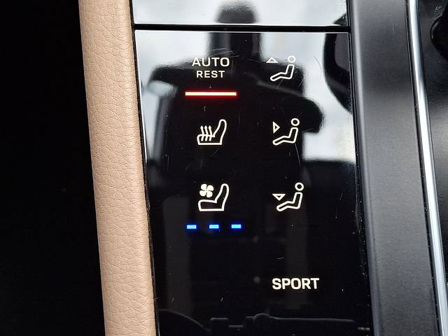 Certified 2023 Porsche Macan Turbo image 26