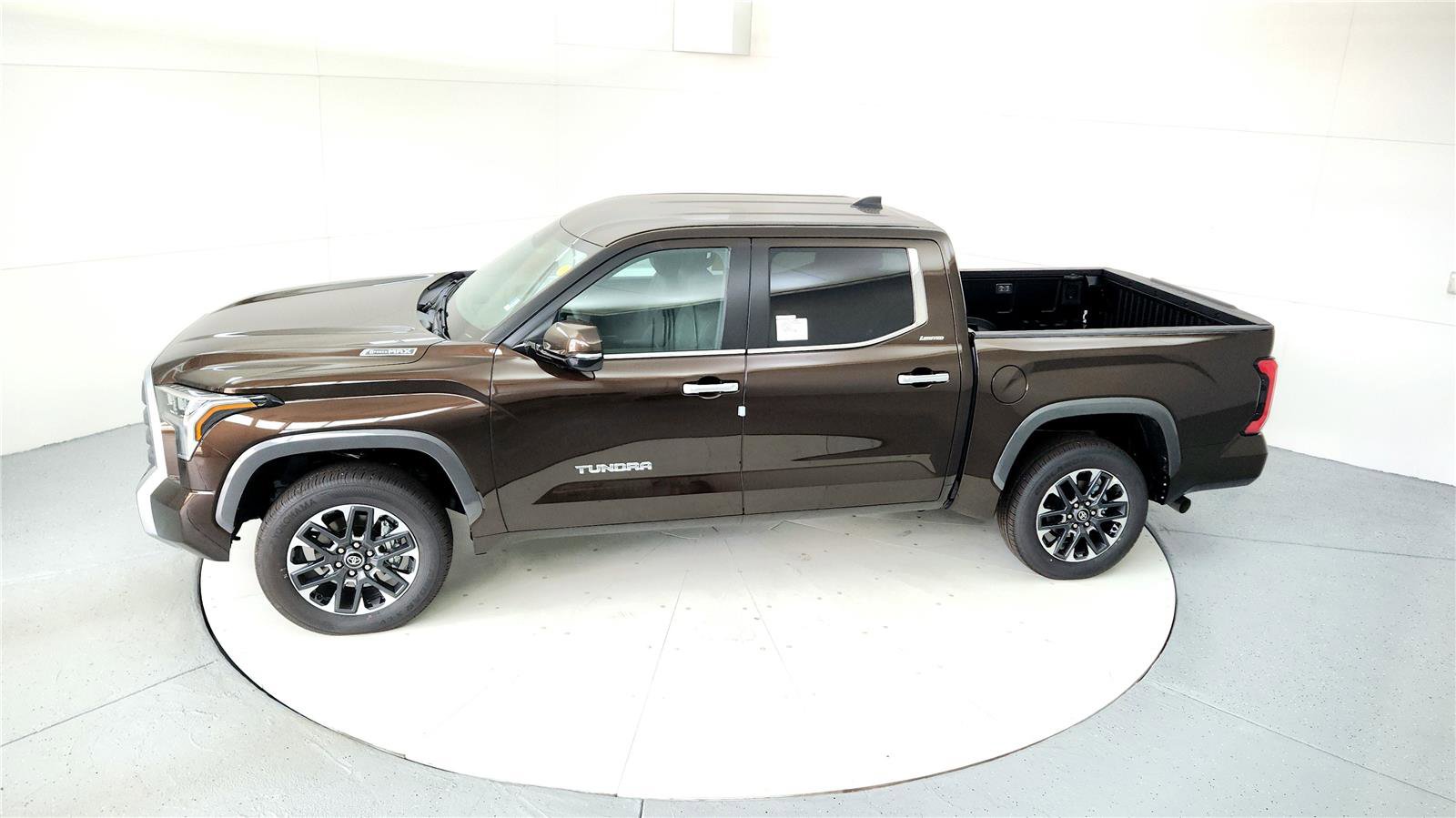 New 2025 Toyota Tundra Limited image 14
