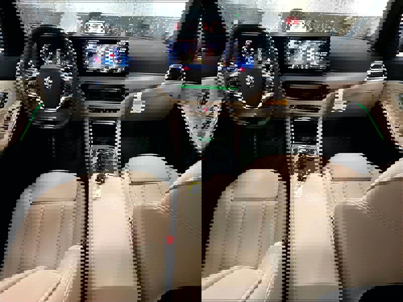 Used 2025 BMW 330i Sedan w/ Premium Package RWD image 16