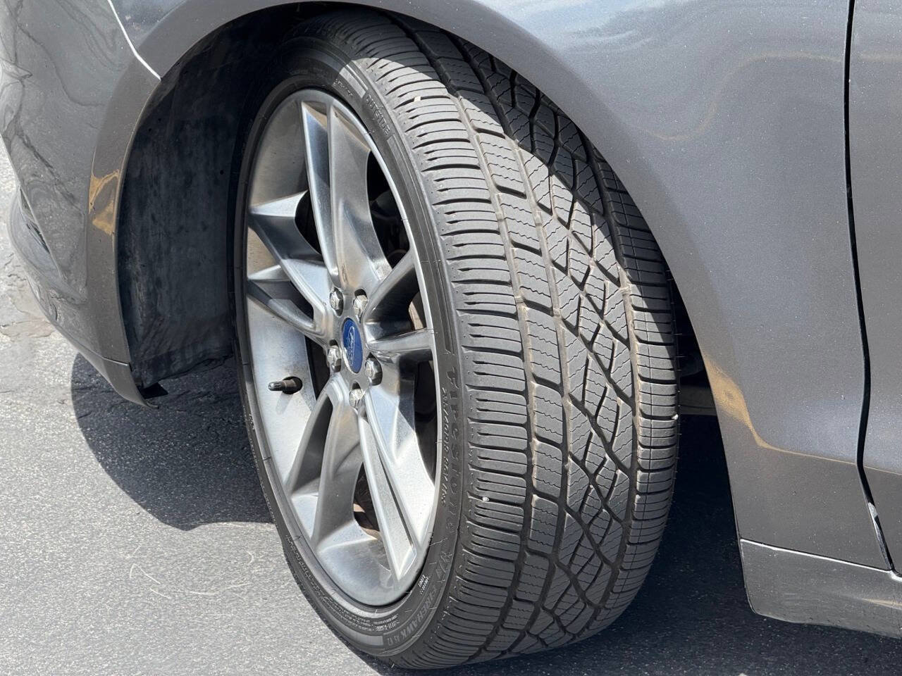 Used 2016 Ford Fusion Titanium FWD image 15