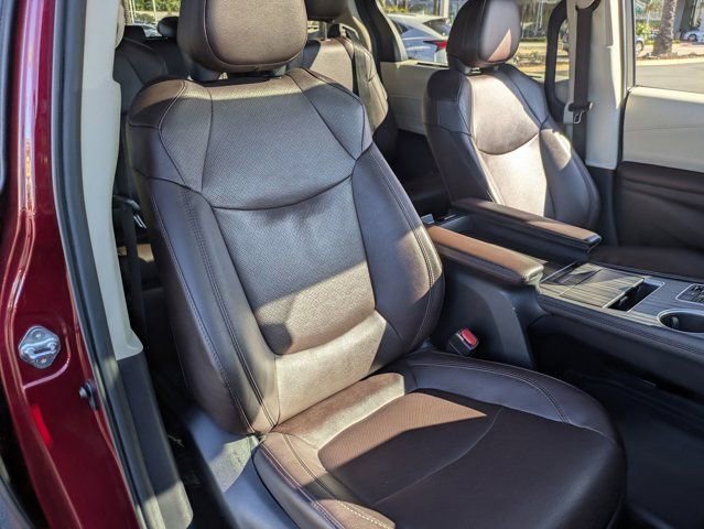 Used 2021 Toyota Sienna Platinum image 33