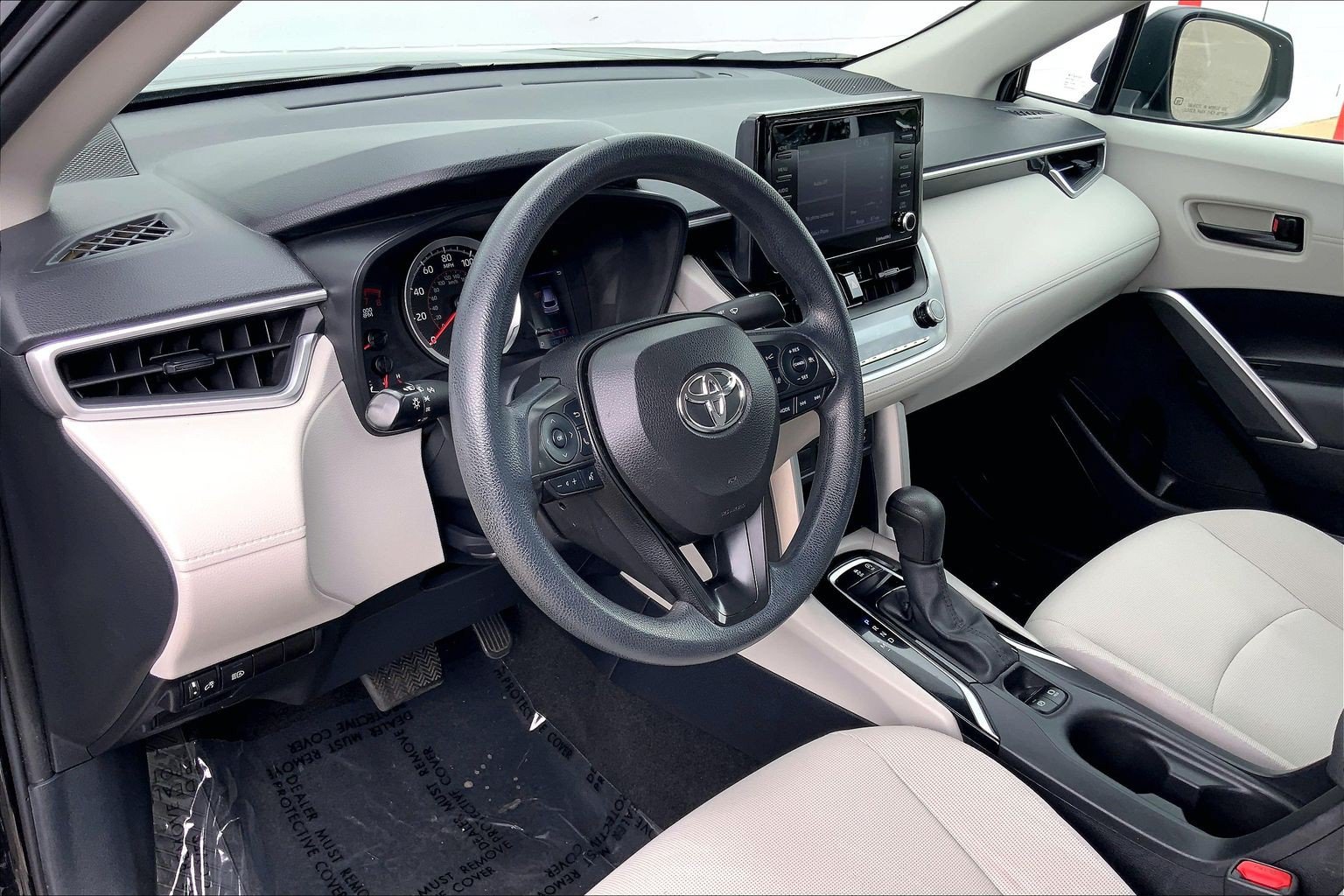 Used 2022 Toyota Corolla Cross L AWD/4WD image 18