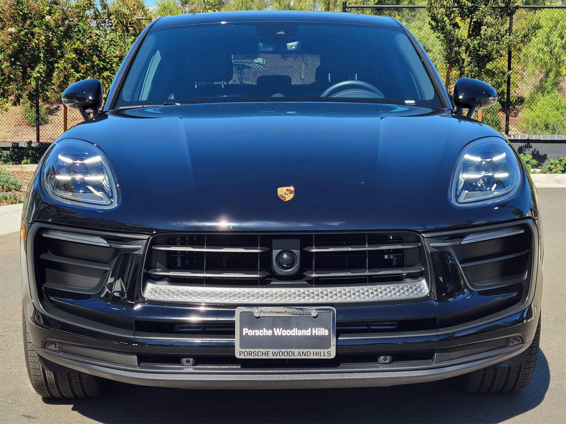 Certified 2025 Porsche Macan image 10