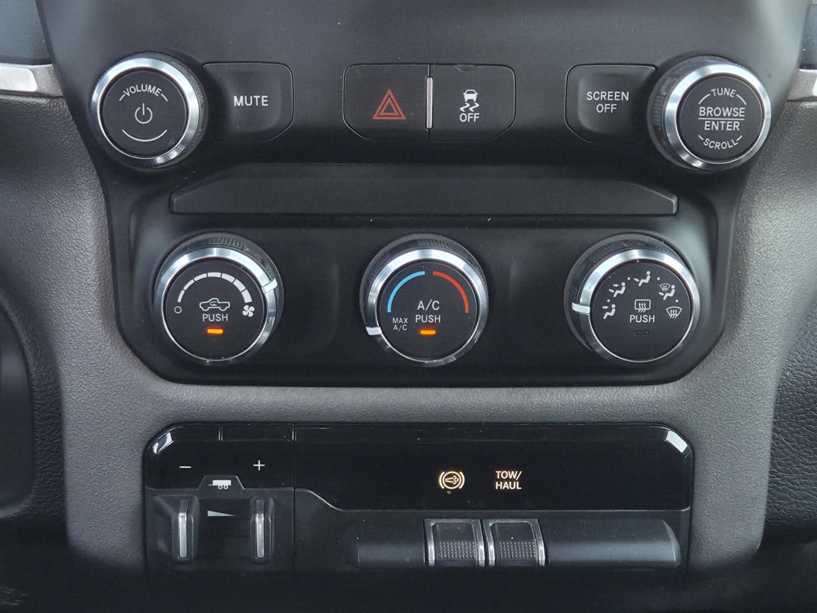 Used 2024 RAM 2500 Big Horn AWD/4WD image 16