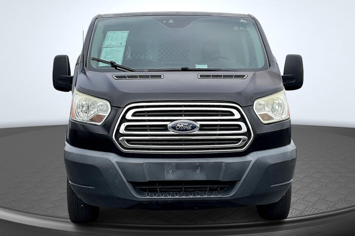 Used 2016 Ford Transit 250 130 Low Roof w/ Exterior Upgrade Package RWD image 3