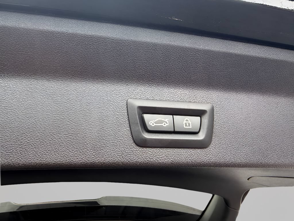 Used 2018 BMW X3 xDrive30i AWD/4WD image 16