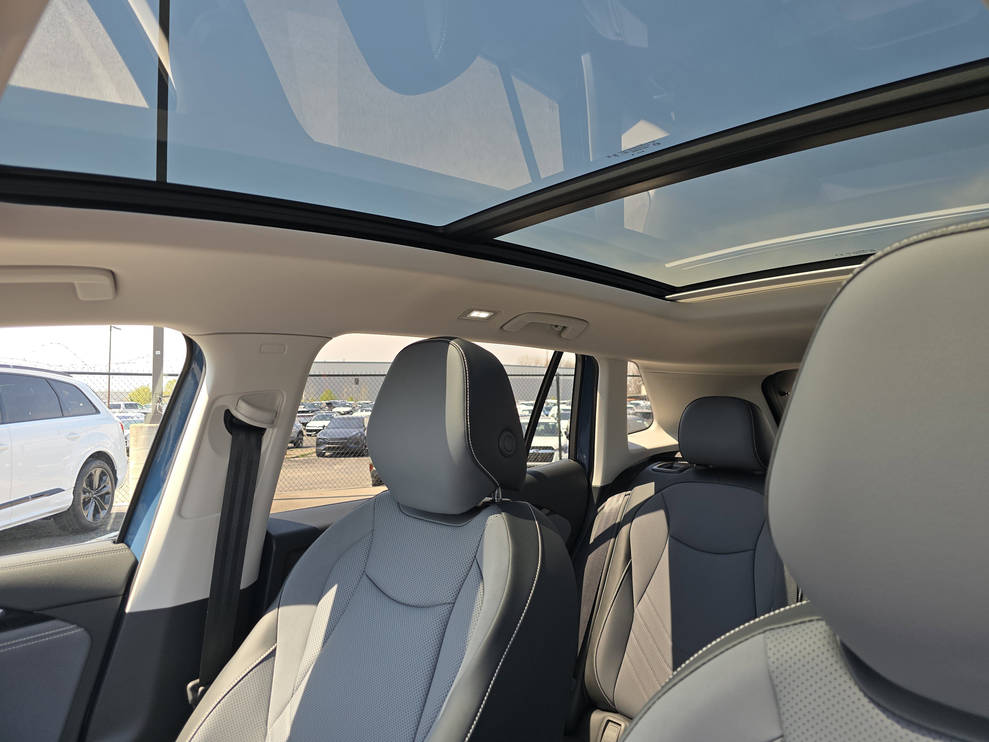 New 2026 Volkswagen Tiguan SE image 9
