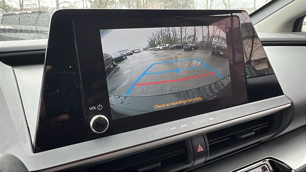 Used 2024 Toyota Prius LE image 28