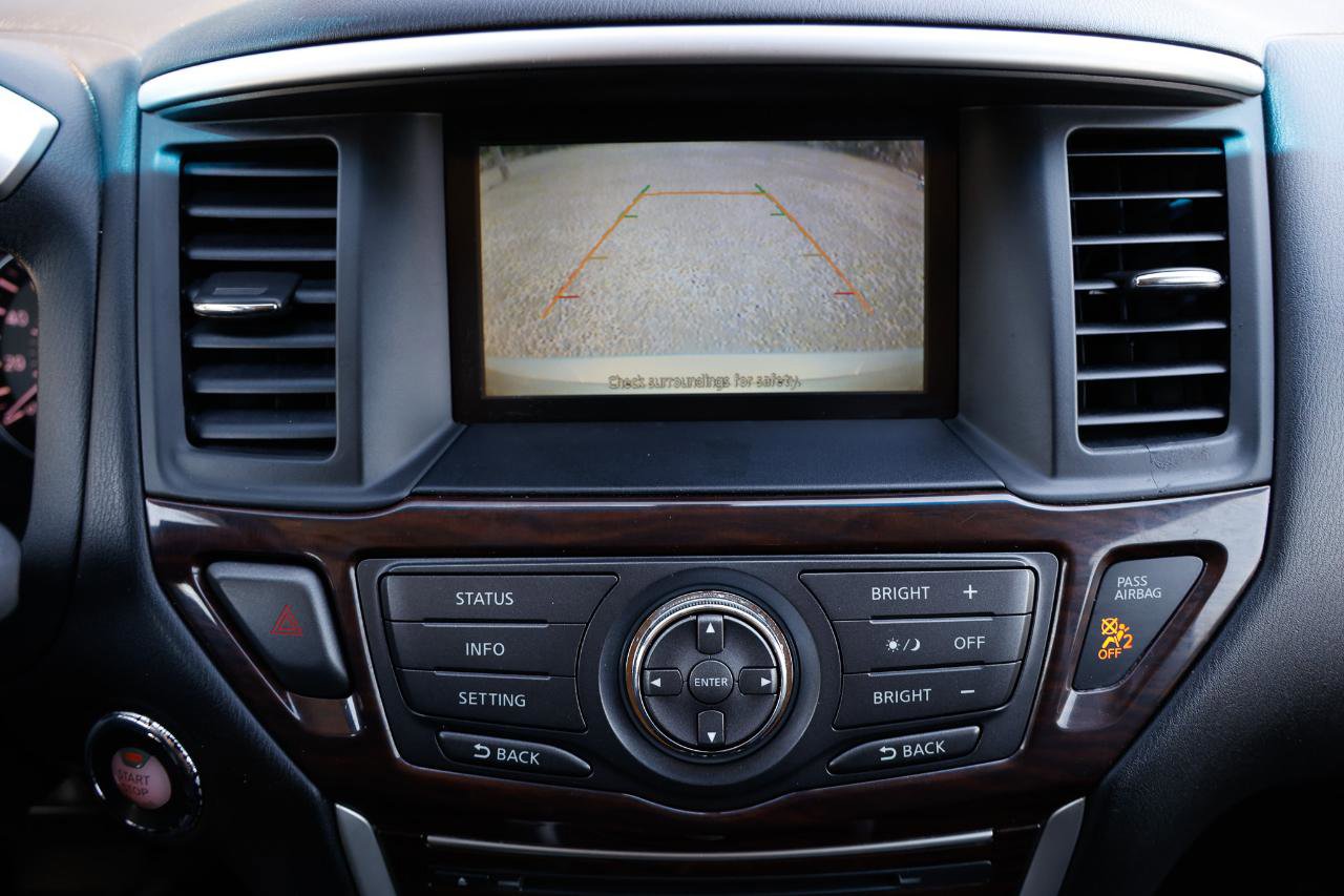 Used 2013 Nissan Pathfinder SL w/ SL Premium Pkg image 35