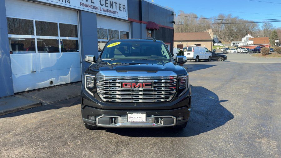 Used 2023 GMC Sierra 1500 Denali w/ Technology Package AWD/4WD image 3