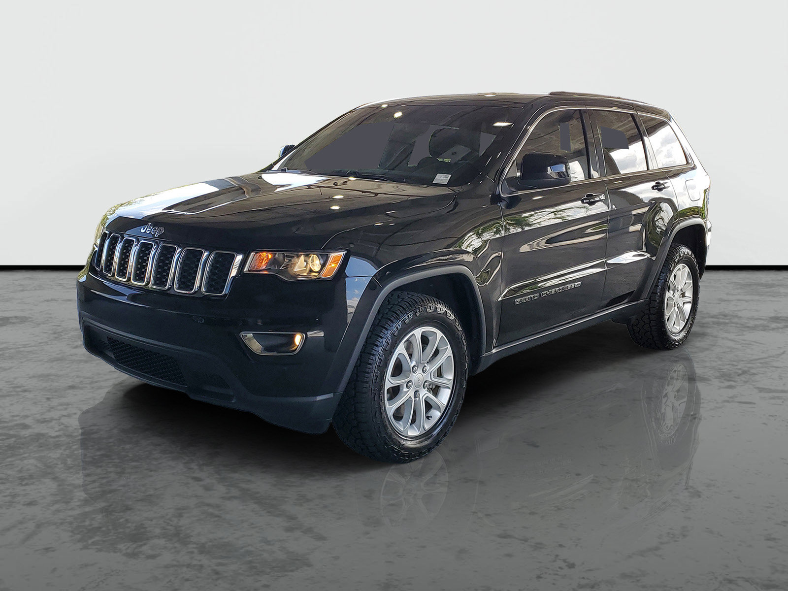 Certified 2022 Jeep Grand Cherokee Laredo E AWD/4WD image 4