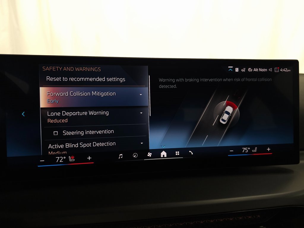 Certified 2025 BMW 230i xDrive Coupe w/ Convenience Package image 27