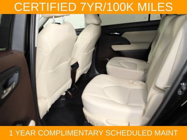 Used 2020 Toyota Highlander XLE AWD/4WD image 13