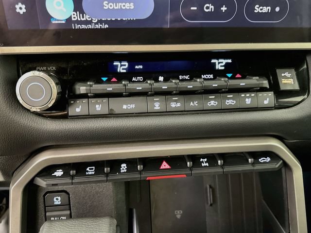 Used 2025 Toyota Tundra Limited w/ TRD Off-Road Package AWD/4WD image 19