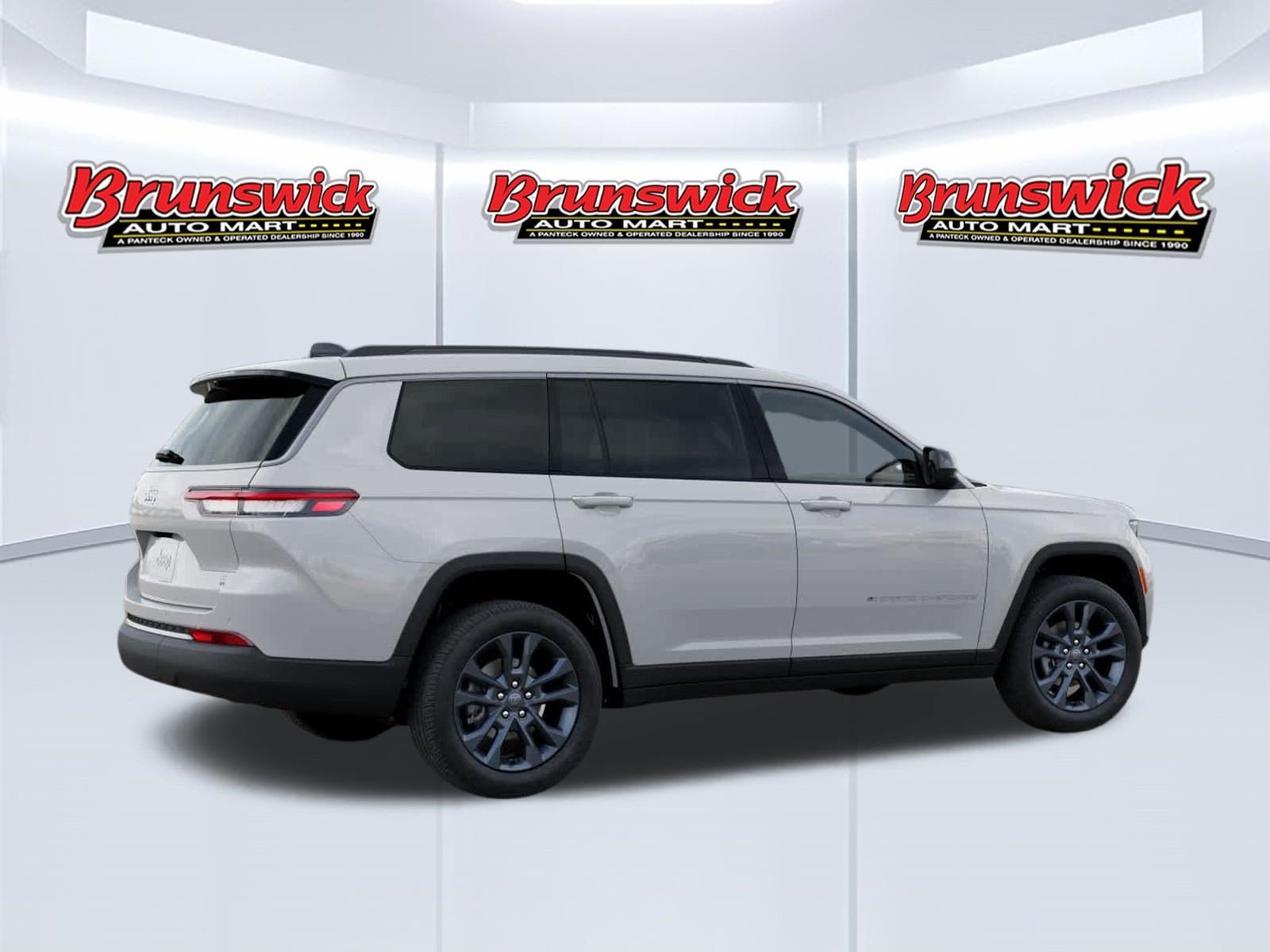 New 2026 Jeep Grand Cherokee L Limited AWD/4WD image 4
