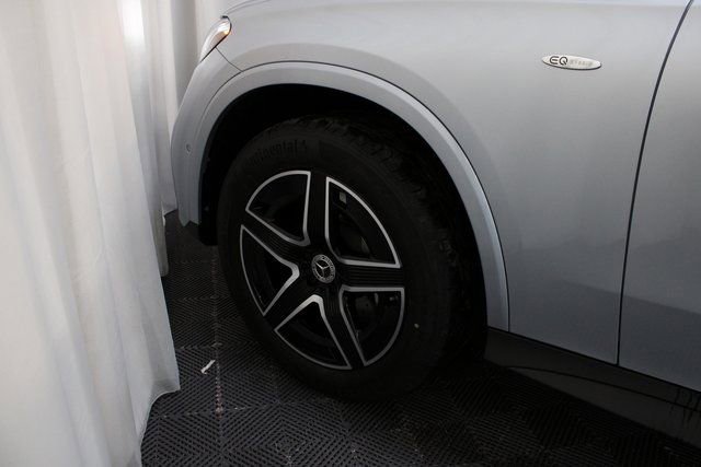 New 2025 Mercedes-Benz GLC 350e 4MATIC image 9